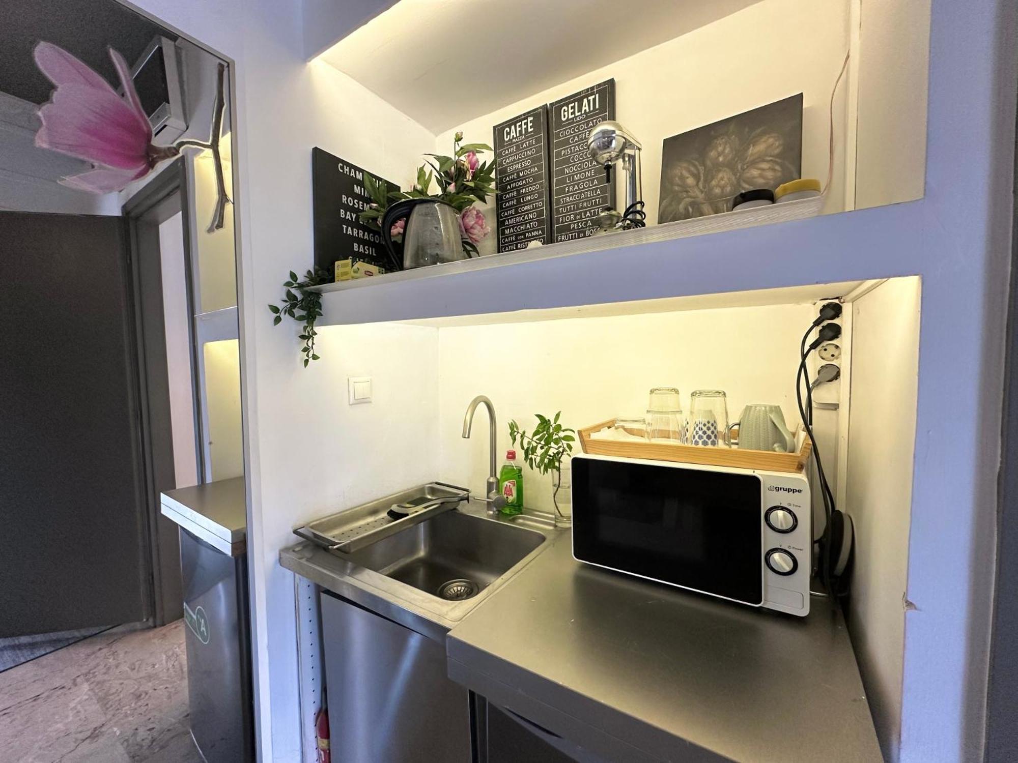 Bright Studio 4 A Short Stay Near Oaka - Iaso - Ygeia - Mitera Hospitals Atenas Exterior foto